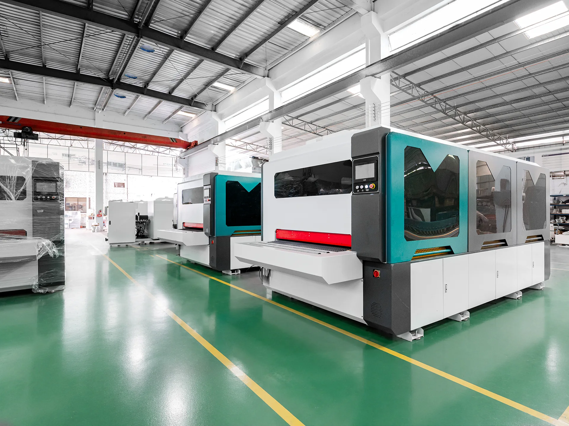 Wide-belt sanding machines on the Foshan factory floor