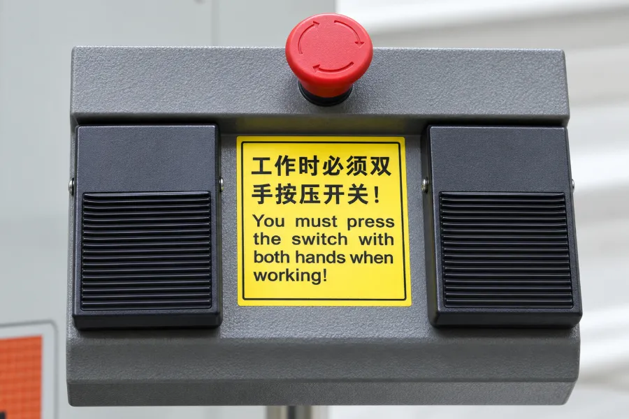 Two-Hand Cutting Control